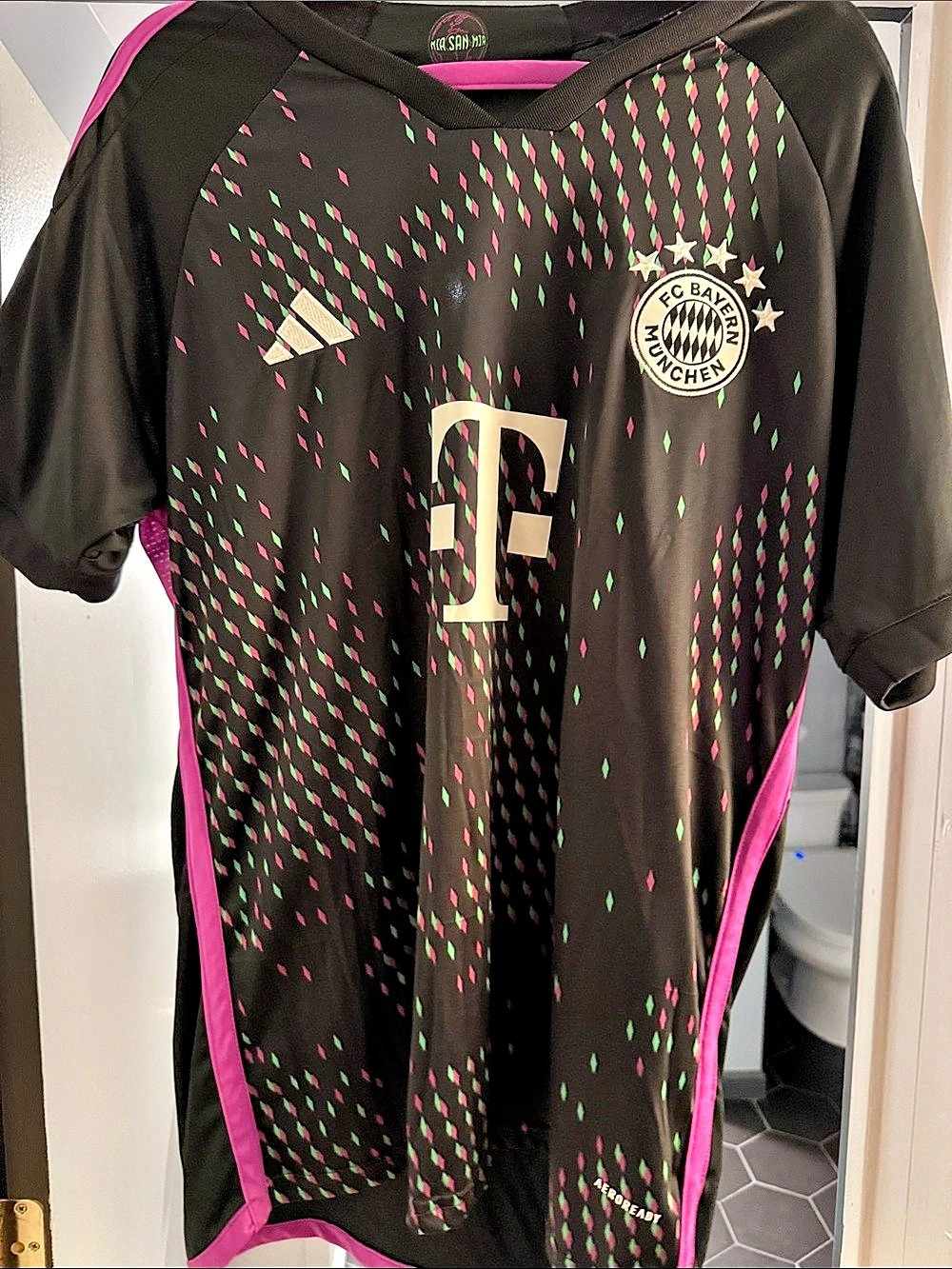 adidas FC Bayern Munich 2023/24 Away Jersey Black & Pink Size XL
